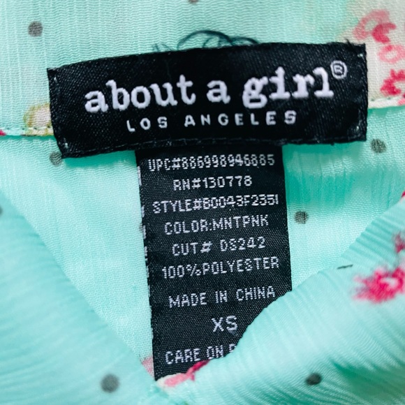 ABOUT A GIRL Women's Shirt XS Green Sheer Skulls Flowers Rock Metal Goth X Small - Picture 7 of 9